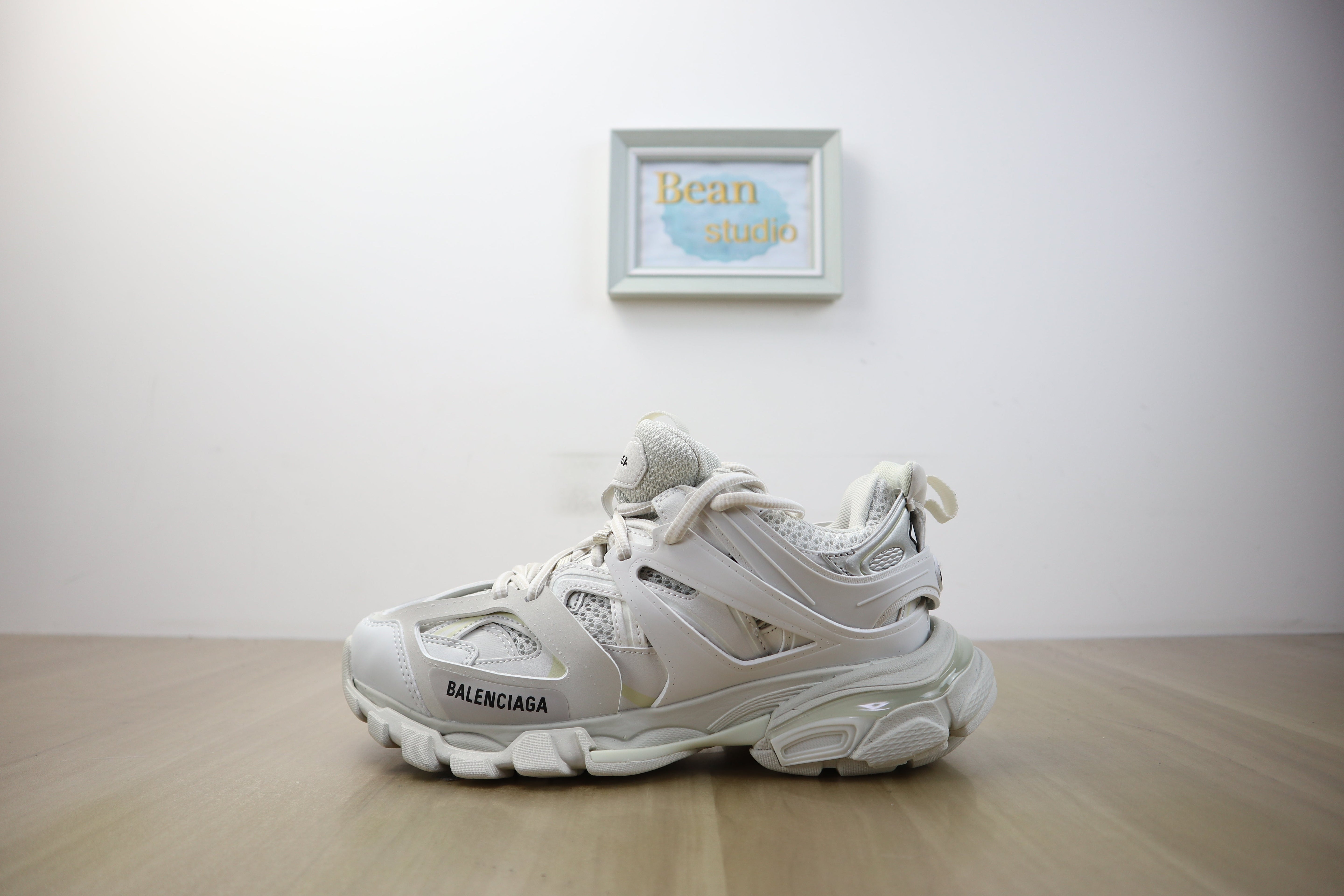Blncg track blanche