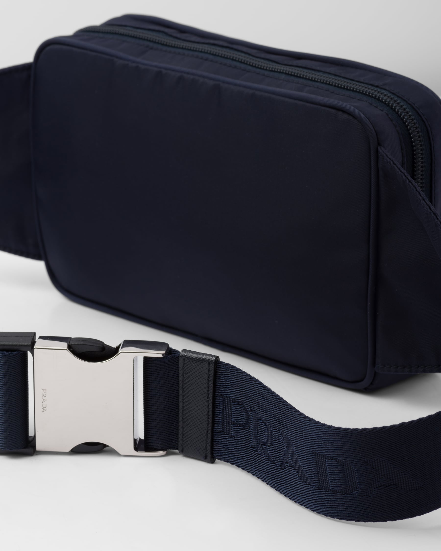 Sac banane en Re-Nylon et cuir Saffiano